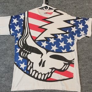 Vintage GRATEFUL DEAD aop 1993 Patriotic Skull Graphic T-Shirt XLchris Pinkerton